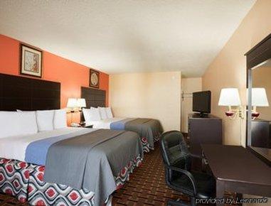 Motel Red Roof &