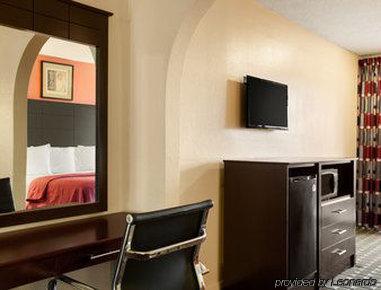 Motel Red Roof & 2*
