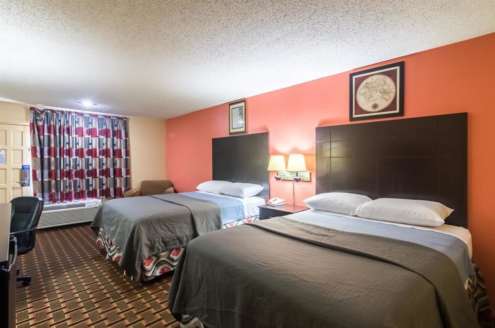 Motel Red Roof & 2*